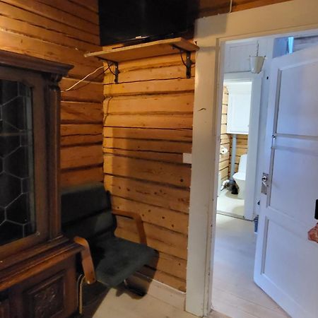 120 Yrs. Old Log House In Kuopio City Centre מראה חיצוני תמונה